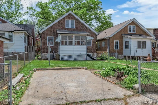 $224,900 | 5623 Milentz Avenue, St. Louis, MO 63109