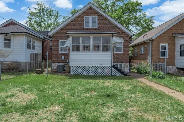 $224,900 | 5623 Milentz Avenue, St. Louis, MO 63109