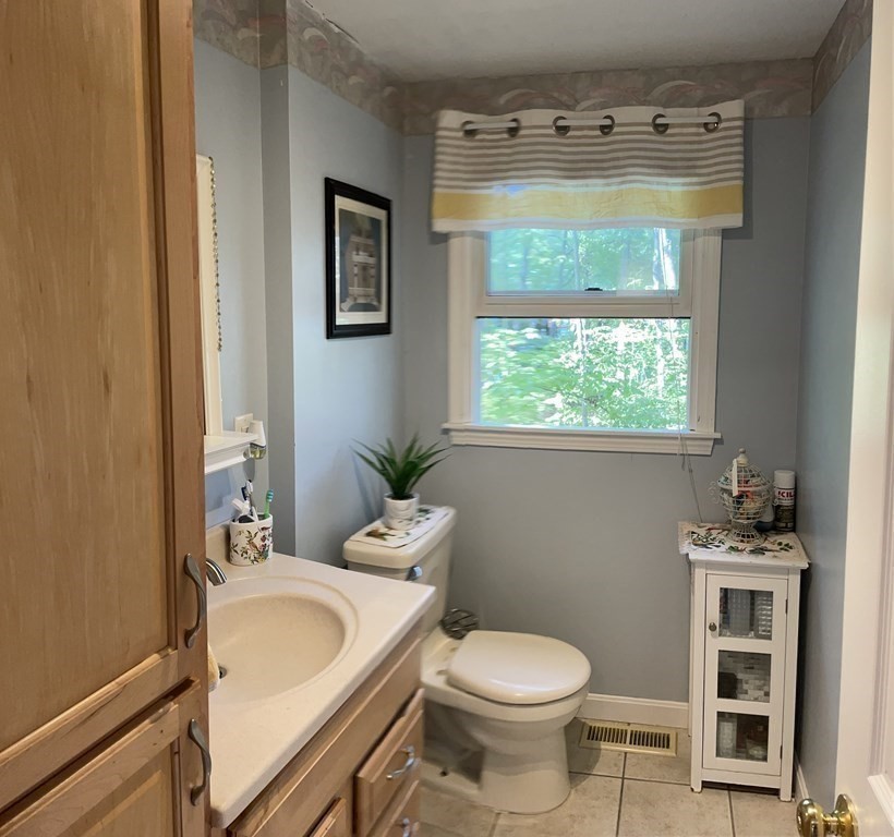 41 Brandon Road Haverhill, MA 01832 - Photo 14 of 17 Gallery Image 14