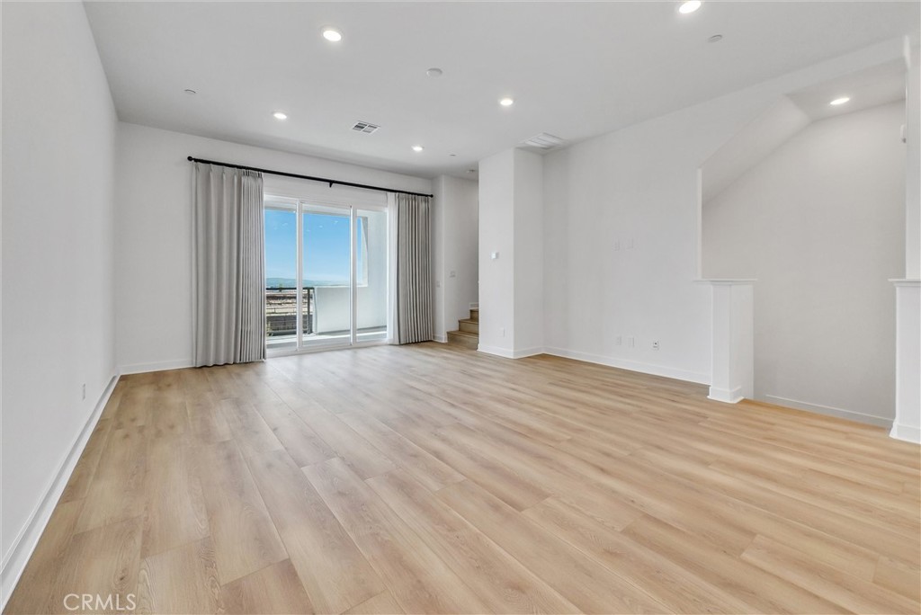 160 Restore Irvine, CA 92618 - Photo 7 of 50