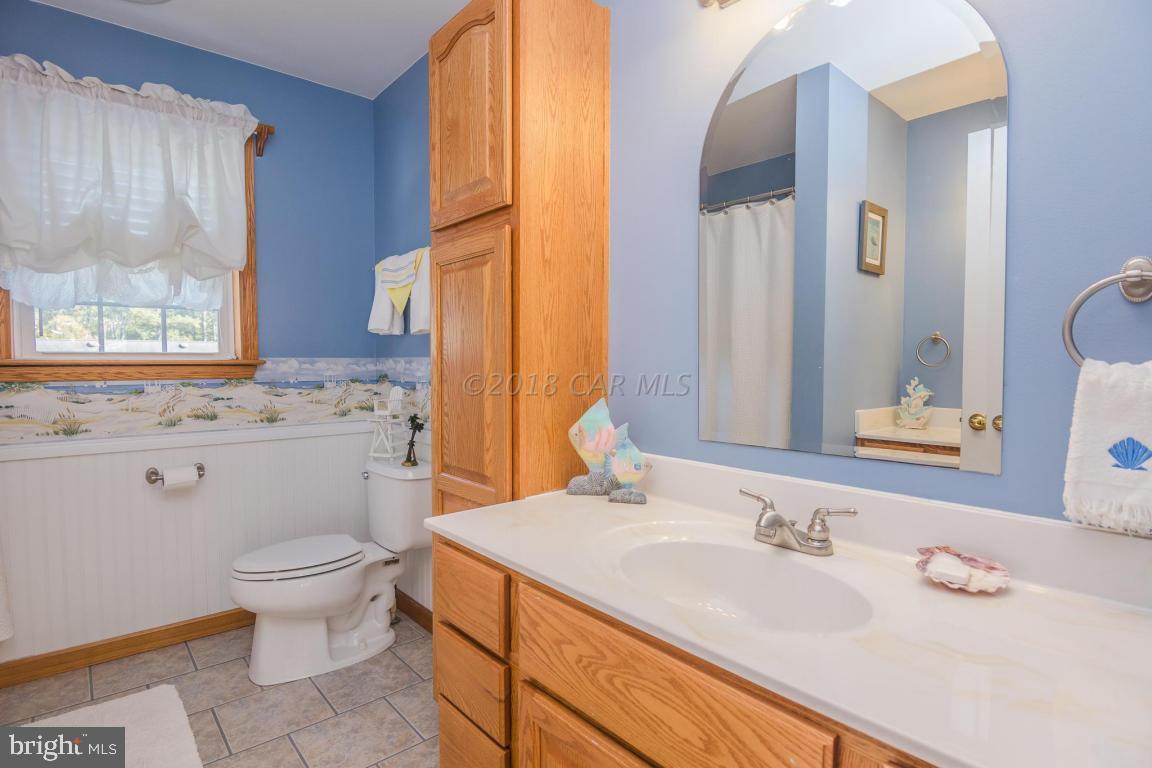 5115 Thomas Long Road Crisfield, MD 21817 - Photo 34 of 44 2nd Level Full Bath