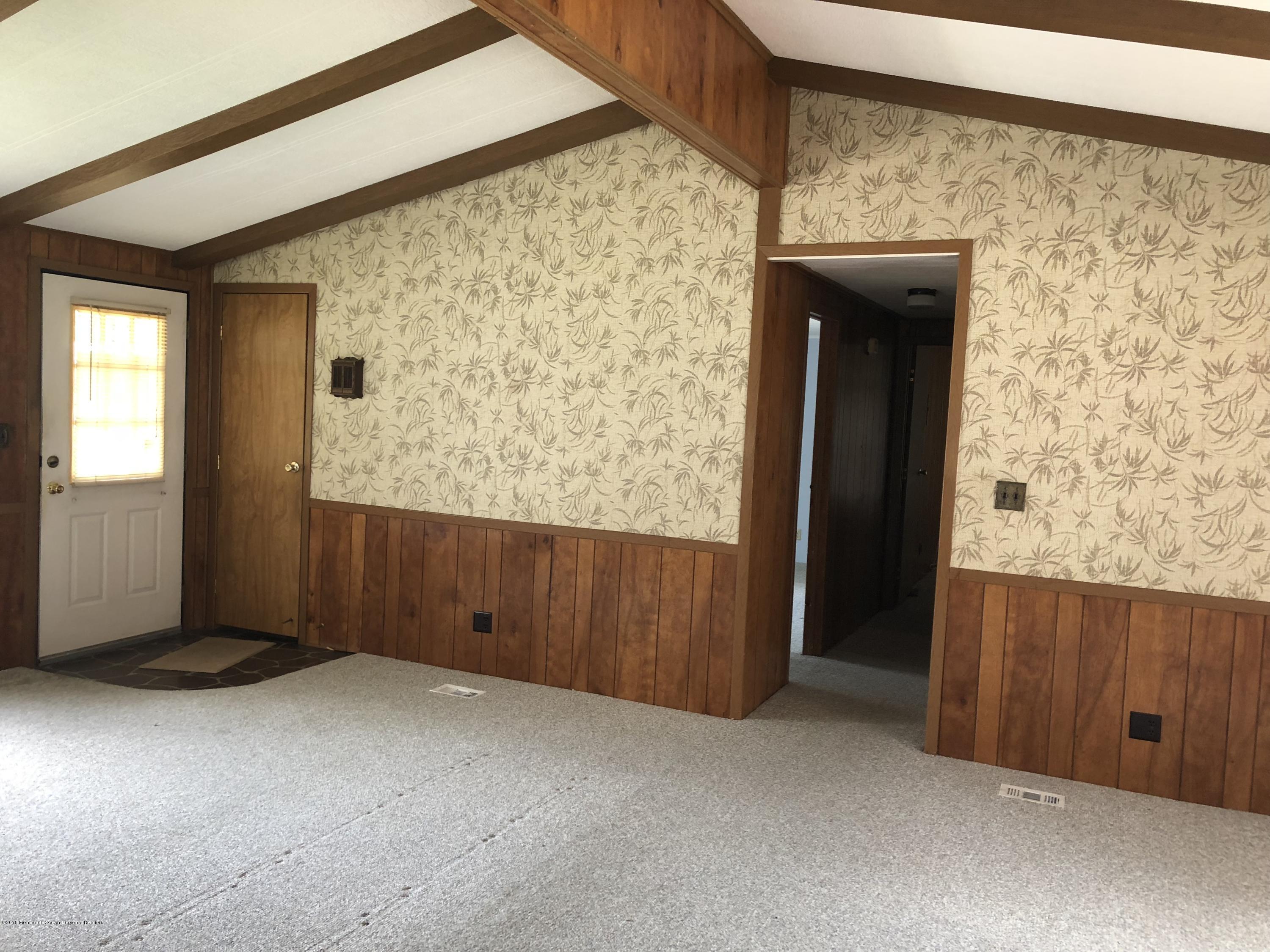 486 Rosalind Road Freehold, NJ 07728 - Photo 6 of 19 8ED8BE1B-CB1A-4431-A10E-D1C1BC5FCB10