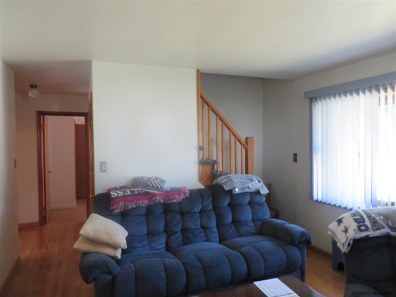 9 Renshaw Road North Greenbush, NY 12198 - Photo 4 of 18 Photo 4