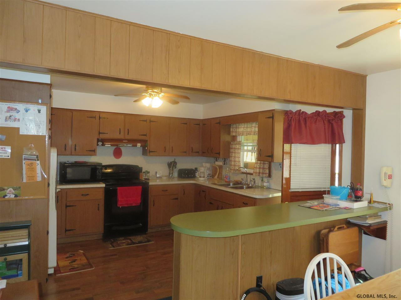 9 Renshaw Road North Greenbush, NY 12198 - Photo 6 of 18 Photo 6