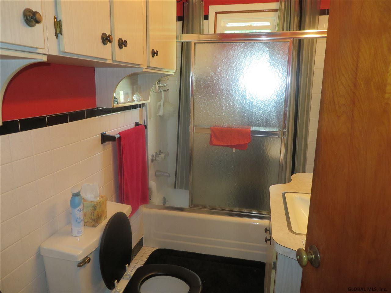 9 Renshaw Road North Greenbush, NY 12198 - Photo 8 of 18 Photo 8