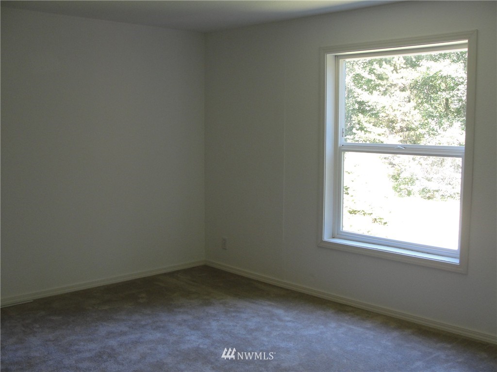 5168 Phillips Road Southeast Port Orchard, WA 98367 - Photo 3 of 7 Gallery Image 3