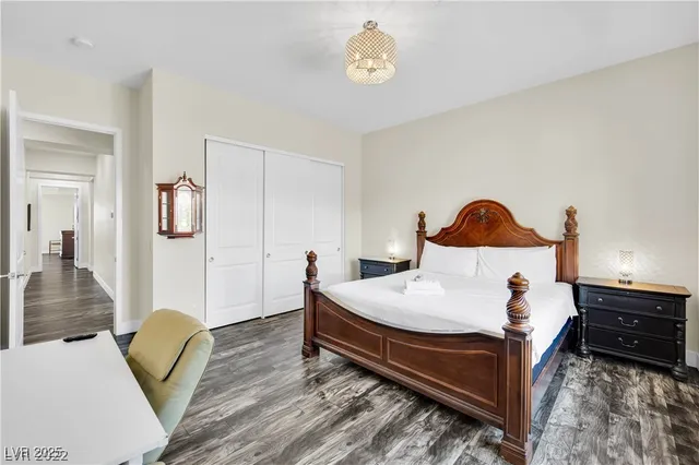 $3,475 | 7458 McLeod Drive, Las Vegas, NV 89120