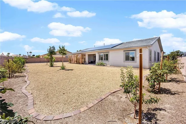 $3,475 | 7458 McLeod Drive, Las Vegas, NV 89120