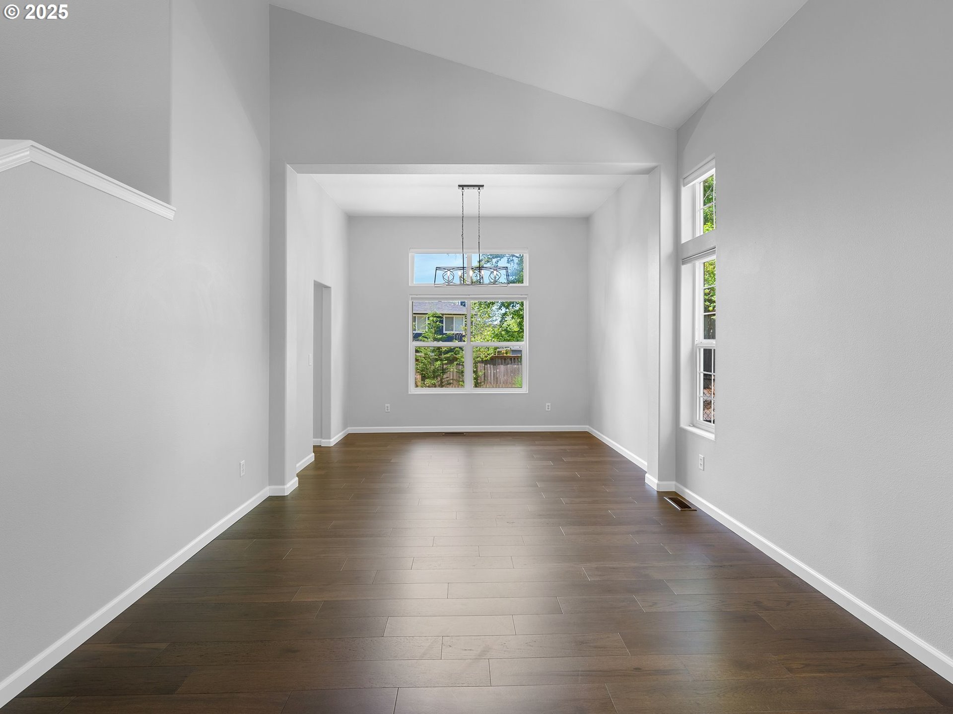 15618 Northwest Rondos Drive Portland, OR 97229 - Photo 4 of 41 Living Room