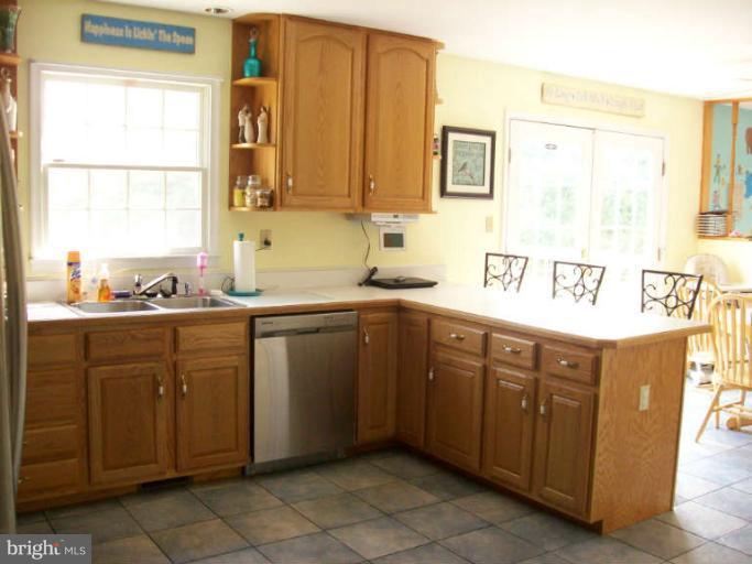14445 Rock Point Road Newburg, MD 20664 - Photo 3 of 19 Kitchen