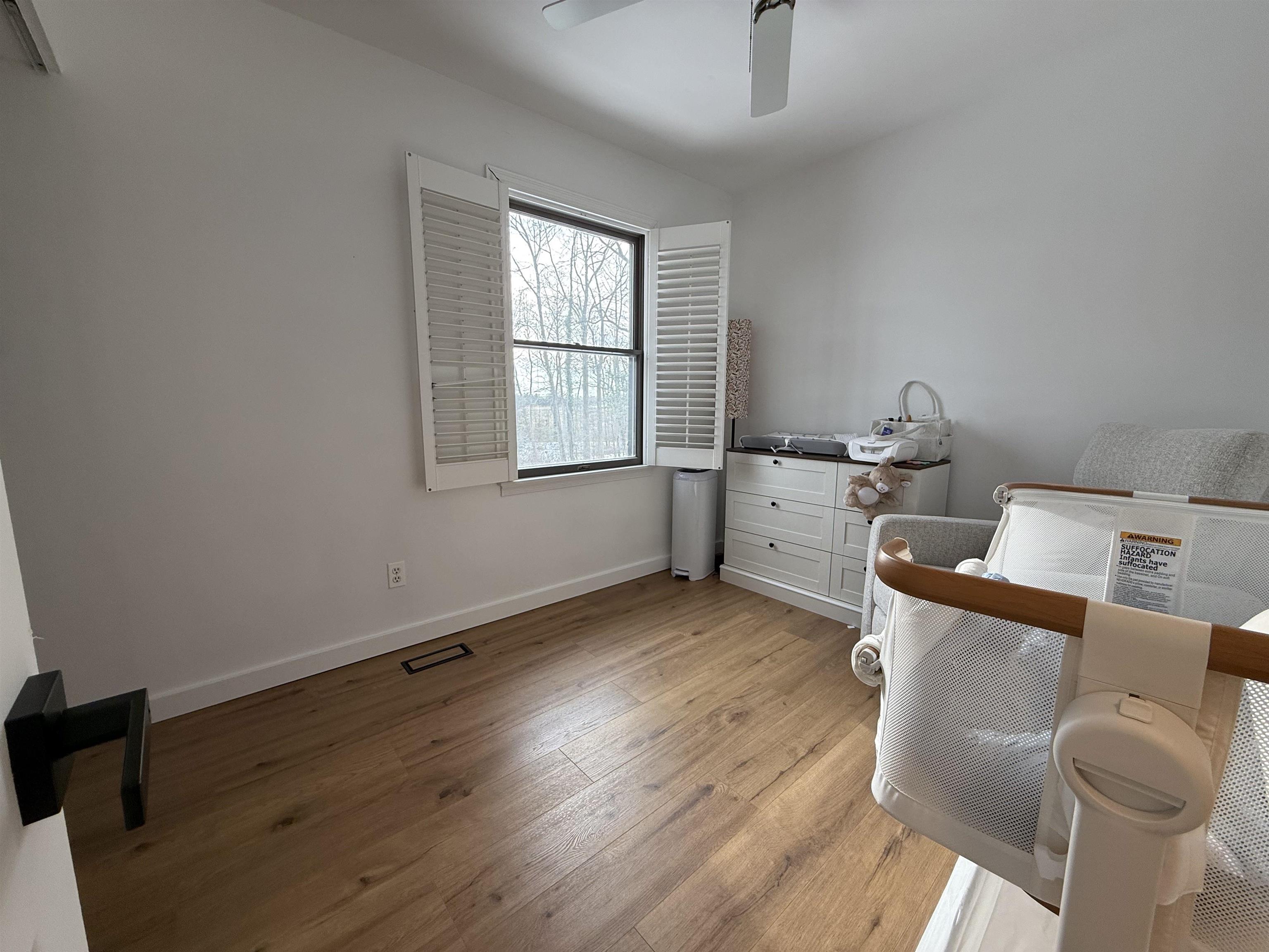 510 Portsmouth Road Cape May, NJ 08204 - Photo 13 of 18 a room with furniture and a window