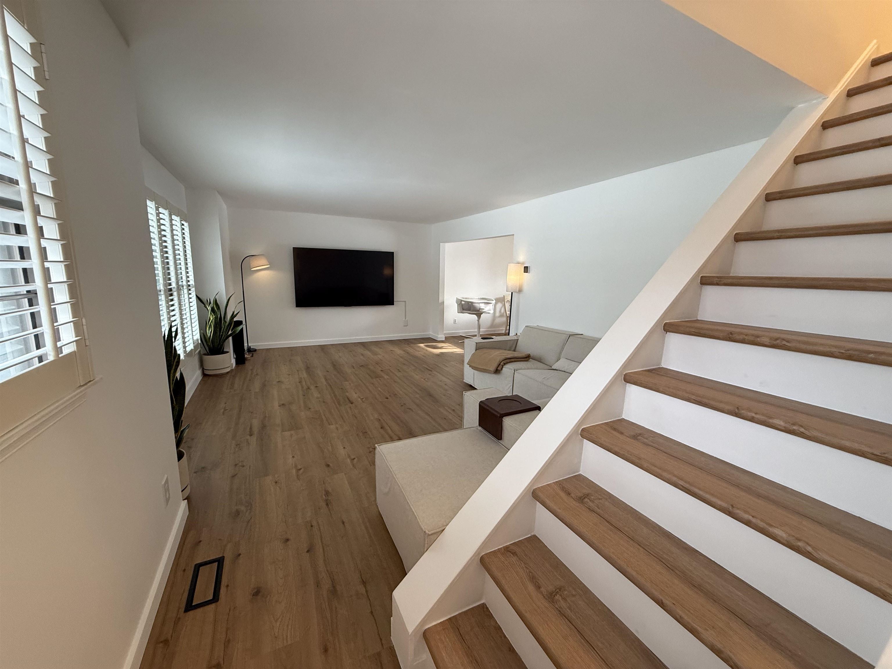 510 Portsmouth Road Cape May, NJ 08204 - Photo 7 of 41 a view of a livingroom with wooden floor and furniture