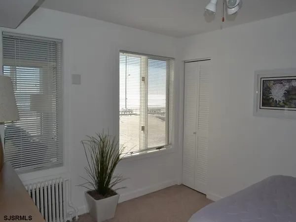 $90,000 | 110 South Richards Avenue, Ventnor City, NJ 08406