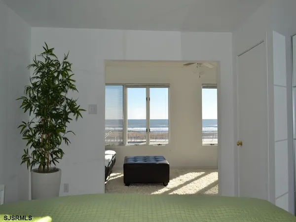 $90,000 | 110 South Richards Avenue, Ventnor City, NJ 08406