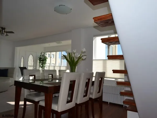 $90,000 | 110 South Richards Avenue, Ventnor City, NJ 08406