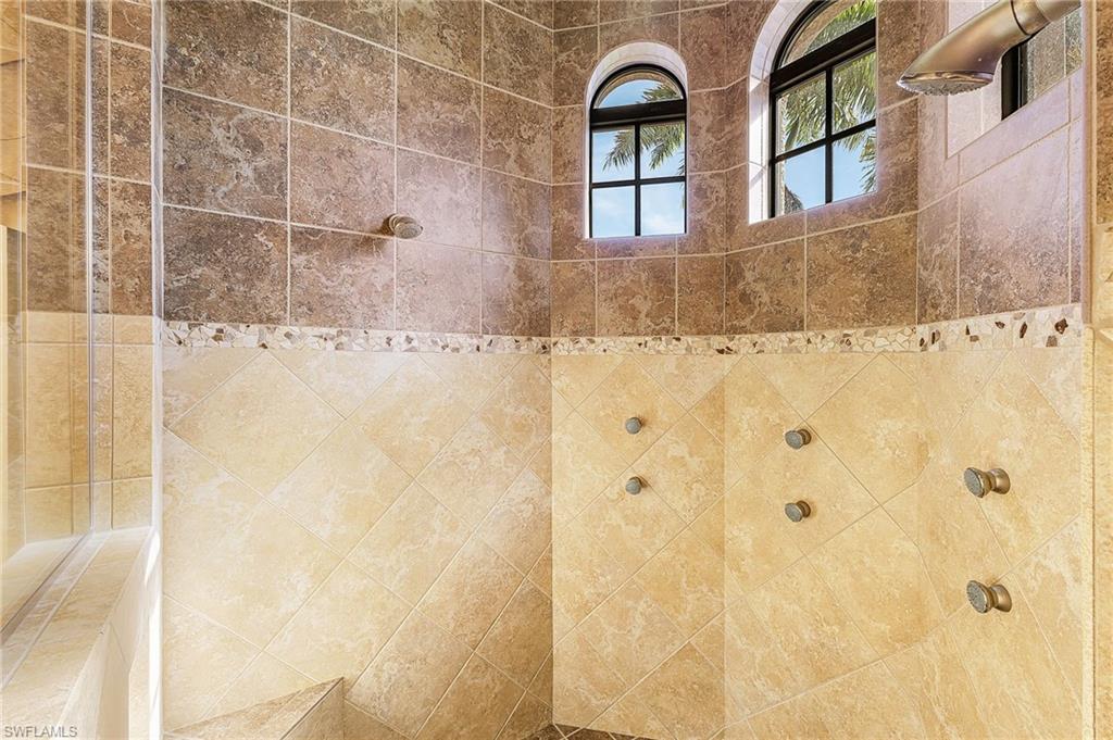 1733 Supreme Court Naples, FL 34110 - Photo 11 of 30