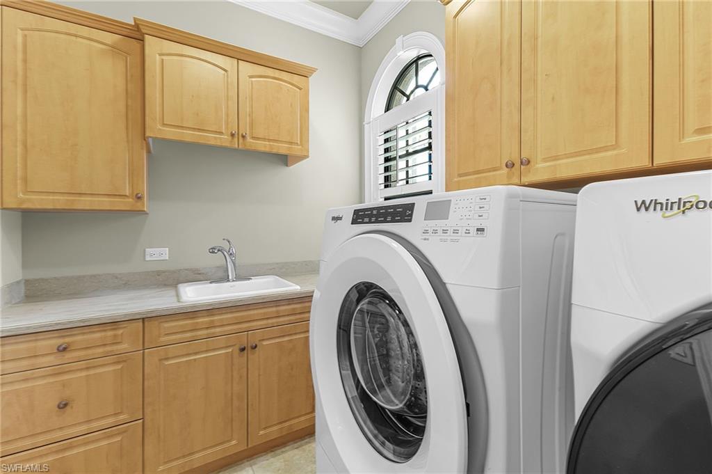 1733 Supreme Court Naples, FL 34110 - Photo 17 of 30