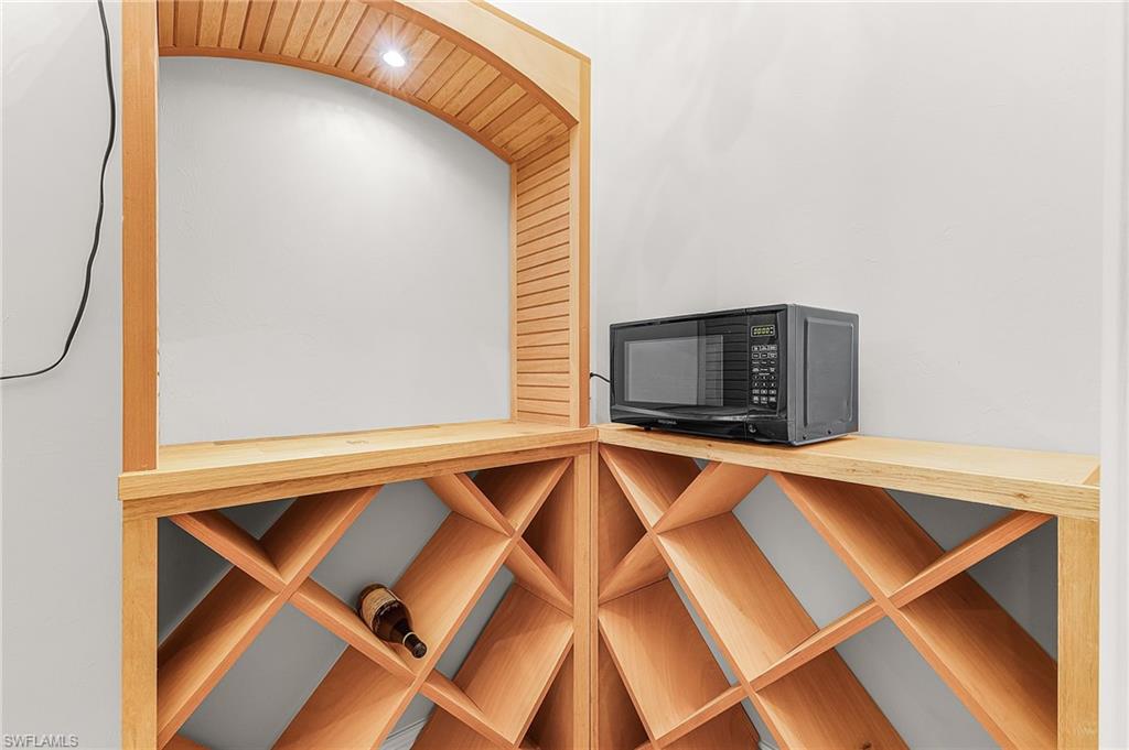 1733 Supreme Court Naples, FL 34110 - Photo 22 of 30