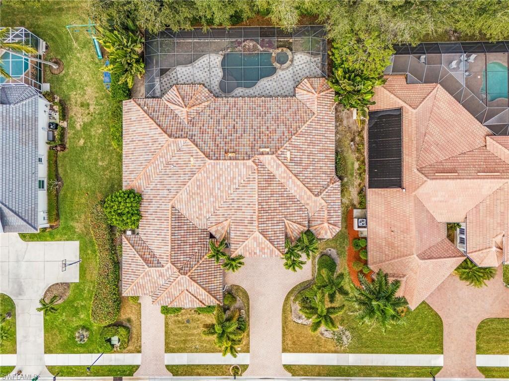 1733 Supreme Court Naples, FL 34110 - Photo 27 of 30