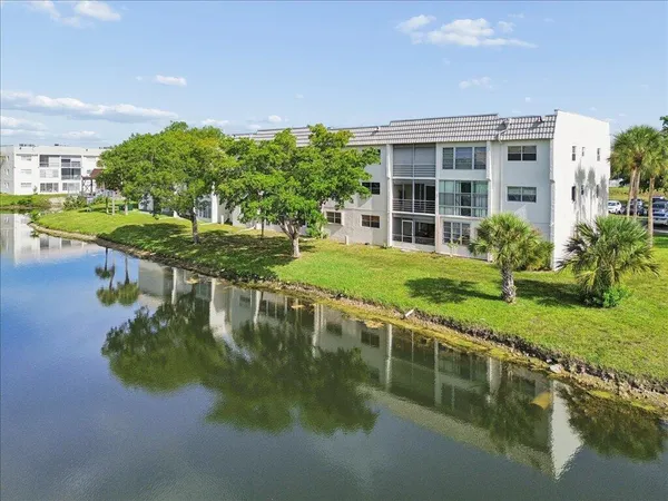$125,000 | 8510 Sunrise Lakes Boulevard, Unit 301, Sunrise, FL 33322