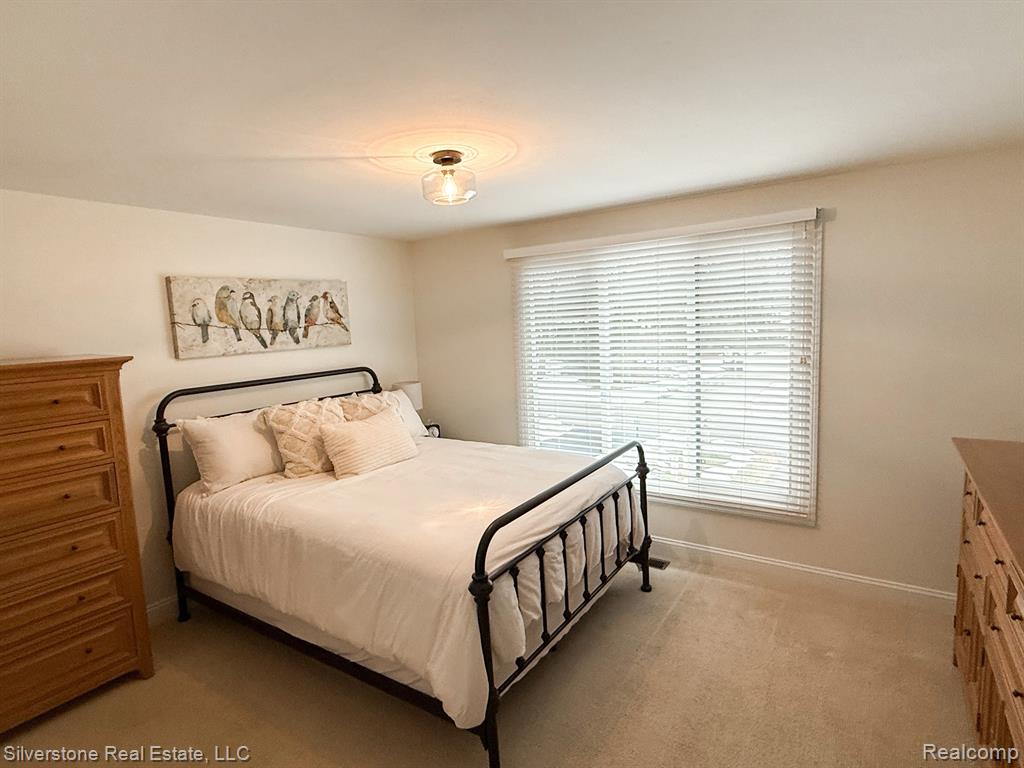 8085 Deerwood Road Clarkston, MI 48348 - Photo 27 of 44