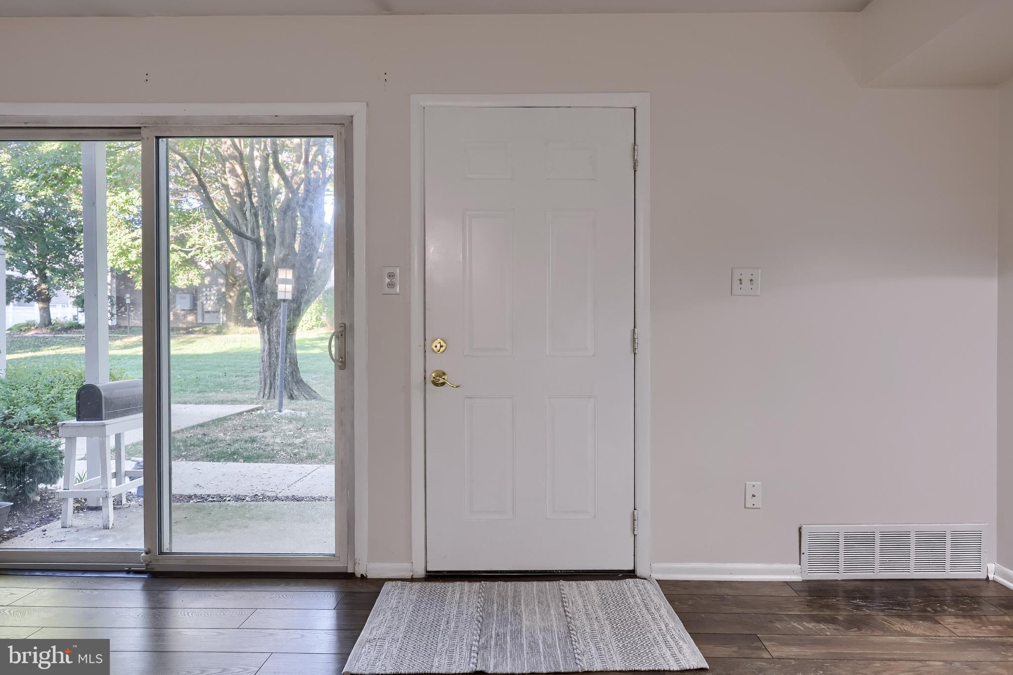 2900 State Hill Road, Unit I5 Reading, PA 19610 - Photo 3 of 26 a view of front door