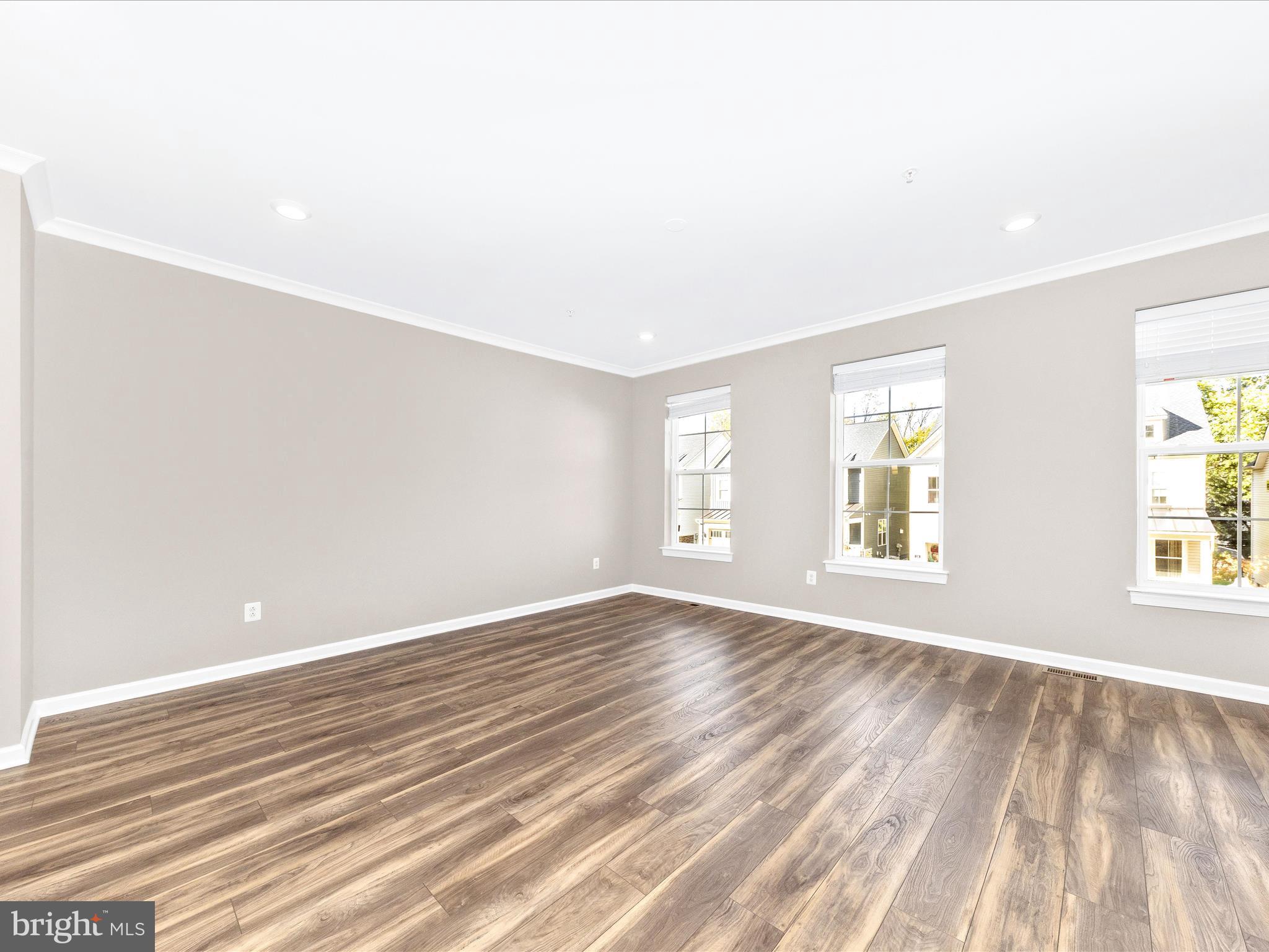 117 Flower Center Lane Gaithersburg, MD 20878 - Photo 18 of 53 Living Room