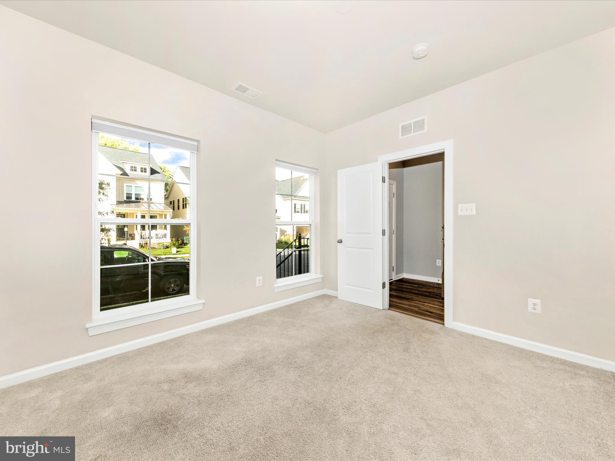 117 Flower Center Lane Gaithersburg, MD 20878 - Photo 4 of 53 Office