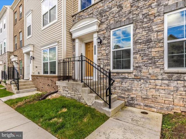 $745,000 | 117 Flower Center Lane, Gaithersburg, MD 20878