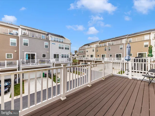 $745,000 | 117 Flower Center Lane, Gaithersburg, MD 20878