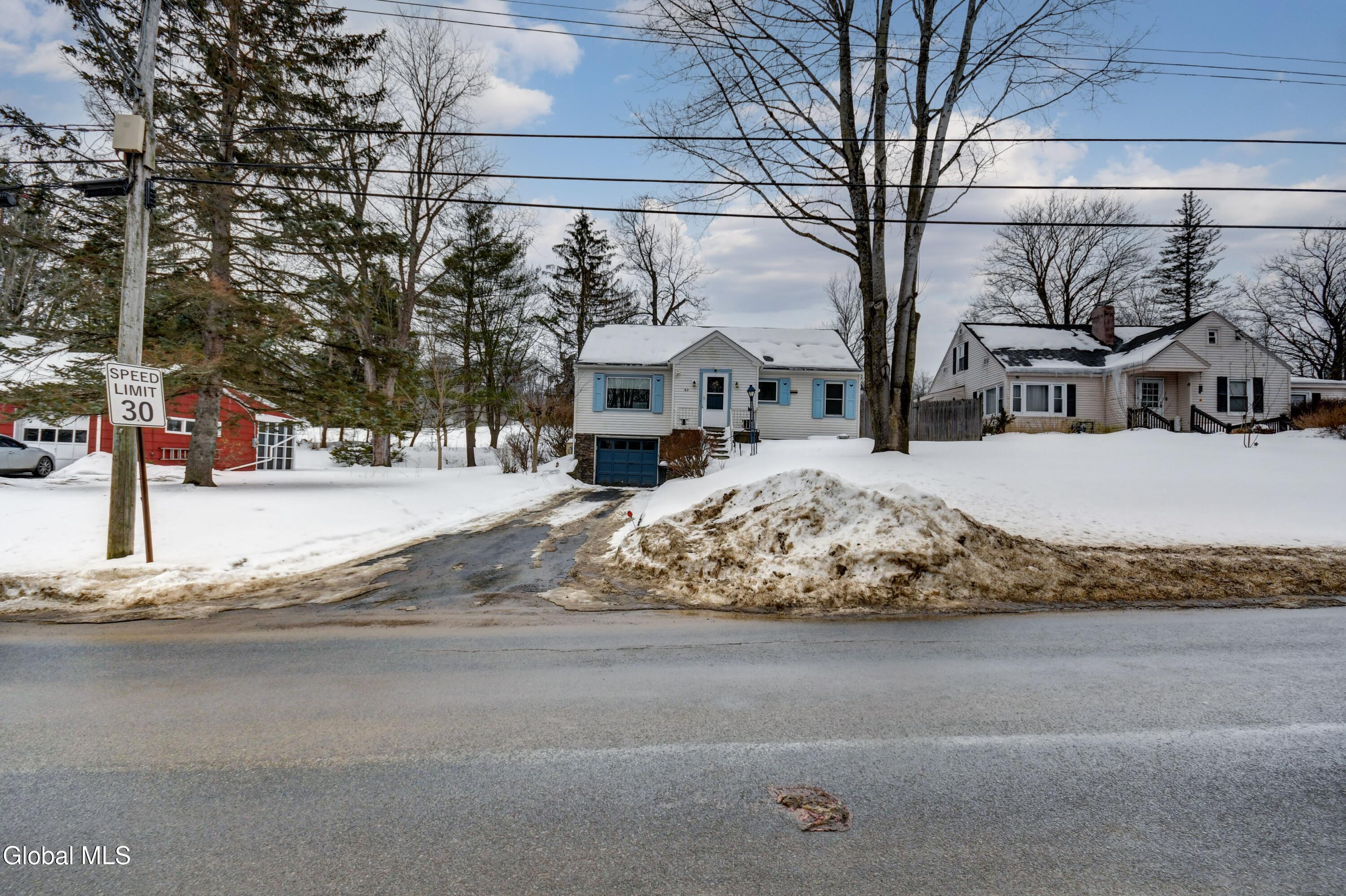 43 Ridge Road Canajoharie, NY 13317 - Photo 3 of 32 43 Ridge Rd-1