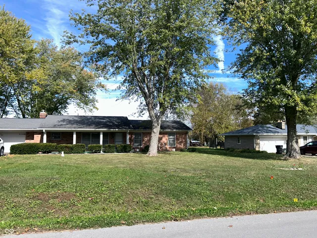 $310,000 | 28 Rohn Road, Mooresville, IN 46158