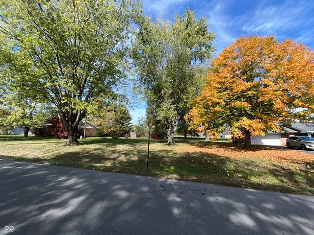 $310,000 | 28 Rohn Road, Mooresville, IN 46158