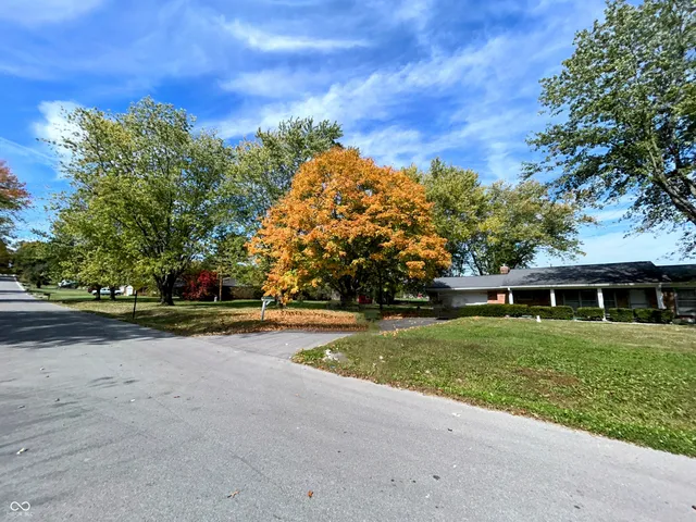 $310,000 | 28 Rohn Road, Mooresville, IN 46158