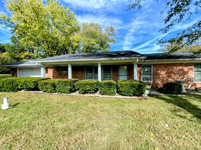 $310,000 | 28 Rohn Road, Mooresville, IN 46158