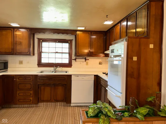 $310,000 | 28 Rohn Road, Mooresville, IN 46158