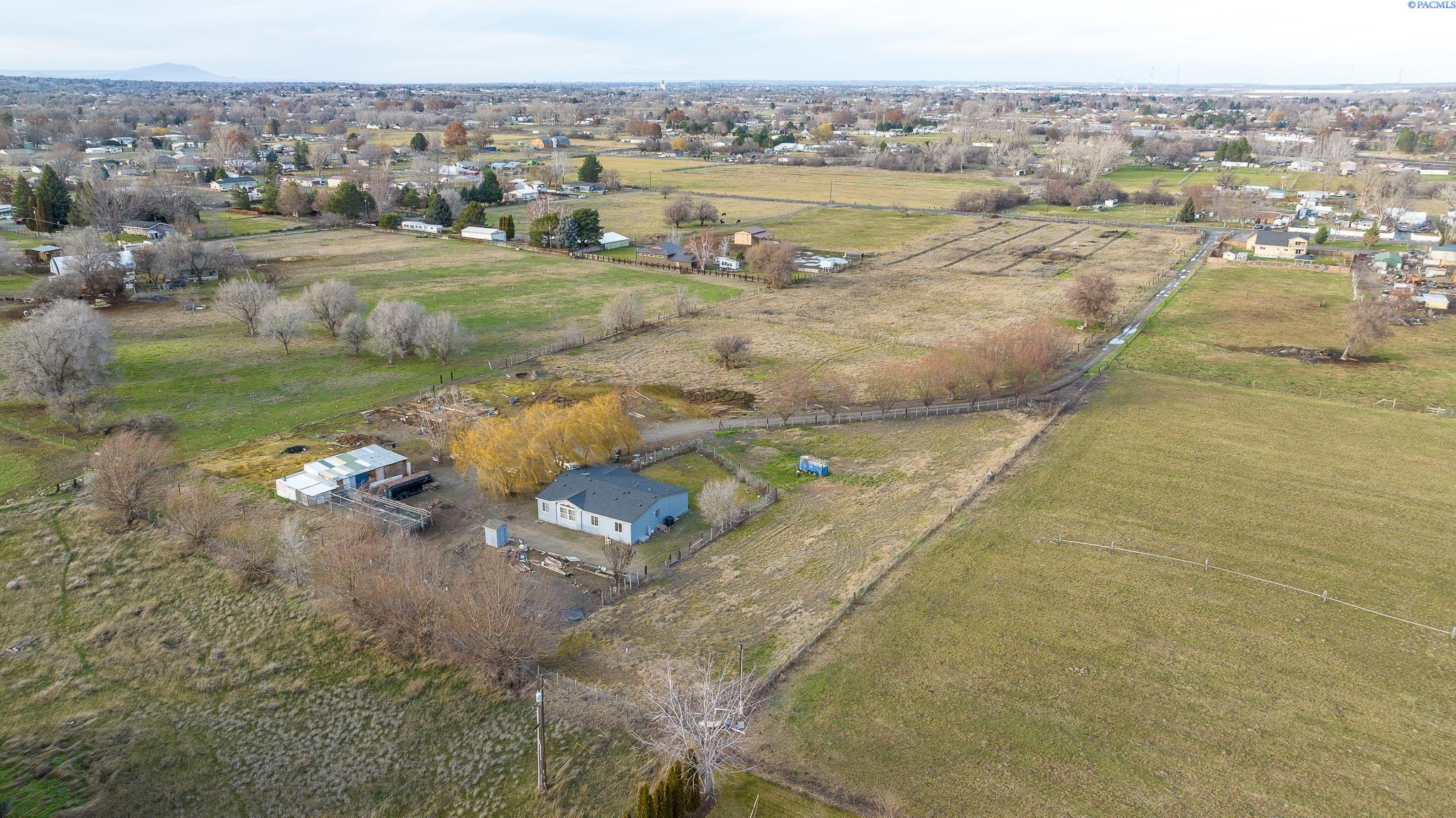 215523 East Cochran Road Kennewick, WA 99337 - Photo 35 of 47 Gallery Image 35