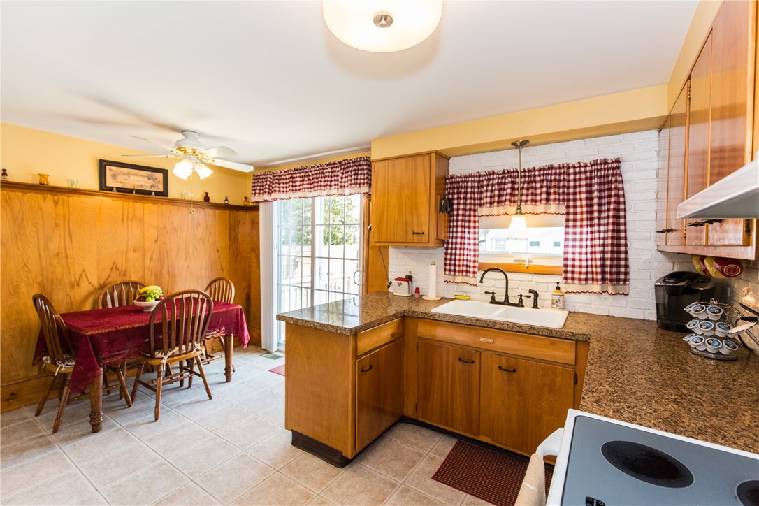 54 Hanover Street Warwick, RI 02886 - Photo 7 of 37 Gallery Image 7