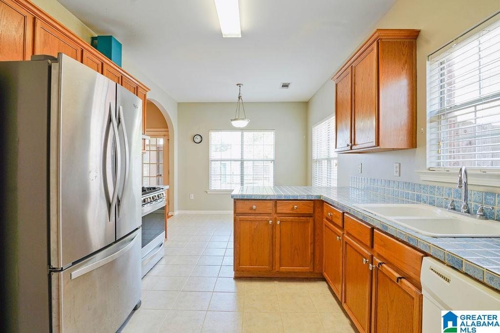 923 Daventry Trail Calera, AL 35040 - Photo 3 of 34
