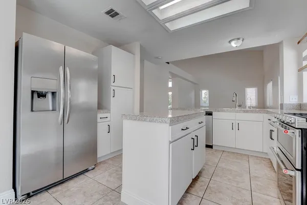 $2,150 | 26 Fantasia Lane, Henderson, NV 89074