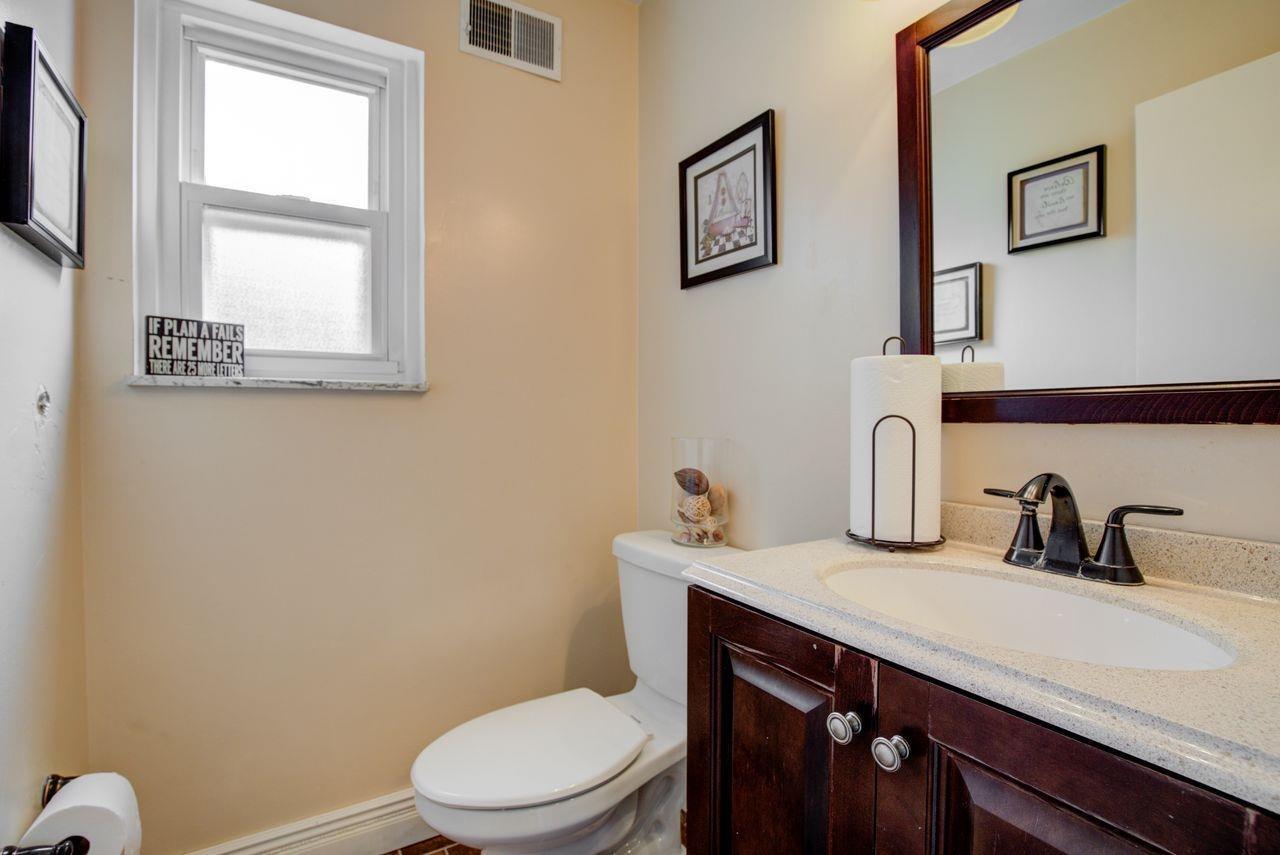 7964 Rambler Place Cincinnati, OH 45231 - Photo 14 of 39 Gallery Image 14