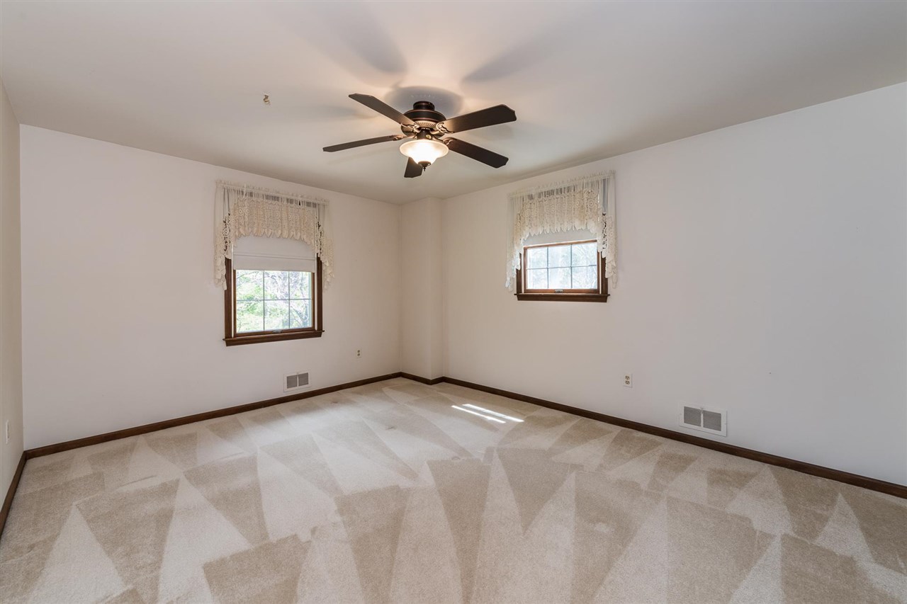 720 Edgewood Drive Rochester, MI 48306 - Photo 42 of 50 50041890-41.JPG