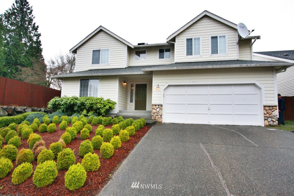 1914 Northeast 23rd Street Renton, WA 98056 - Photo 1 of 15 Gallery Image 1
