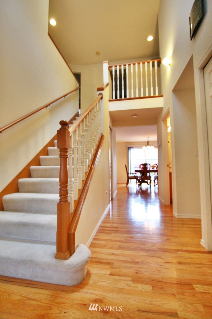 1914 Northeast 23rd Street Renton, WA 98056 - Photo 2 of 15 Gallery Image 2
