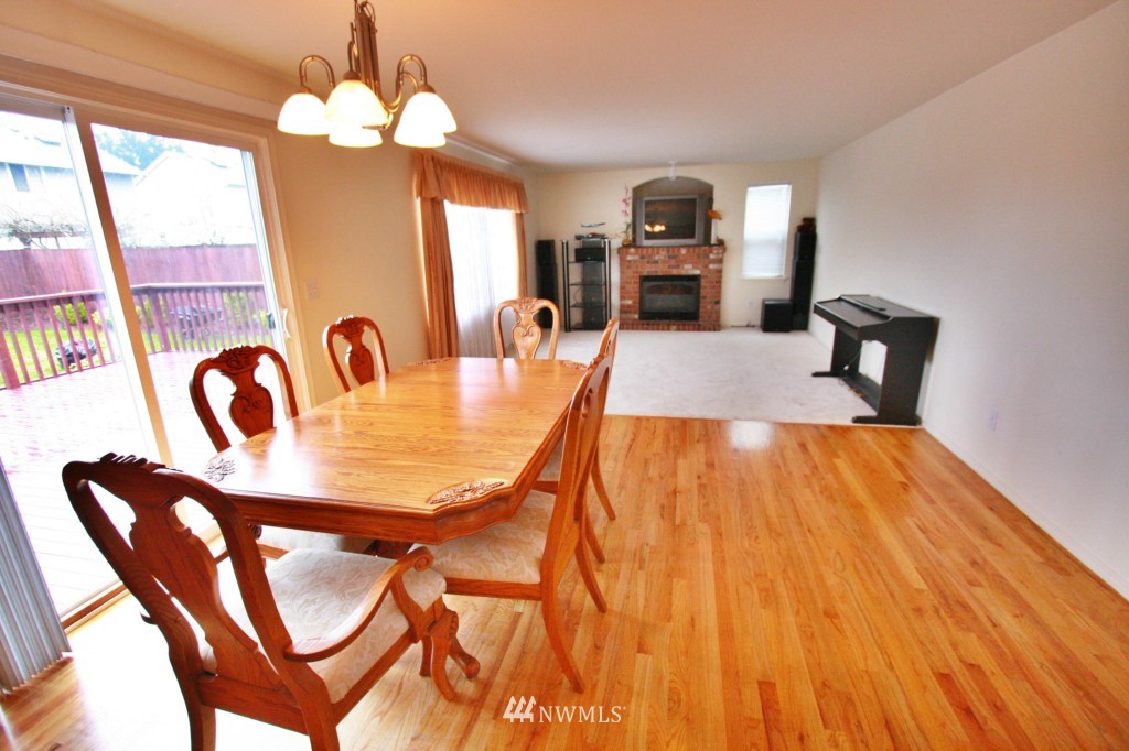 1914 Northeast 23rd Street Renton, WA 98056 - Photo 3 of 15 Gallery Image 3