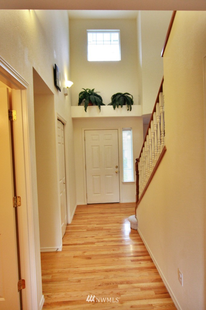 1914 Northeast 23rd Street Renton, WA 98056 - Photo 7 of 15 Gallery Image 7