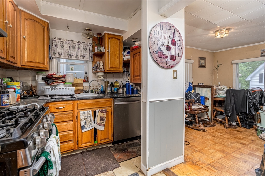 57 Clark Street Clinton, MA 01510 - Photo 3 of 30