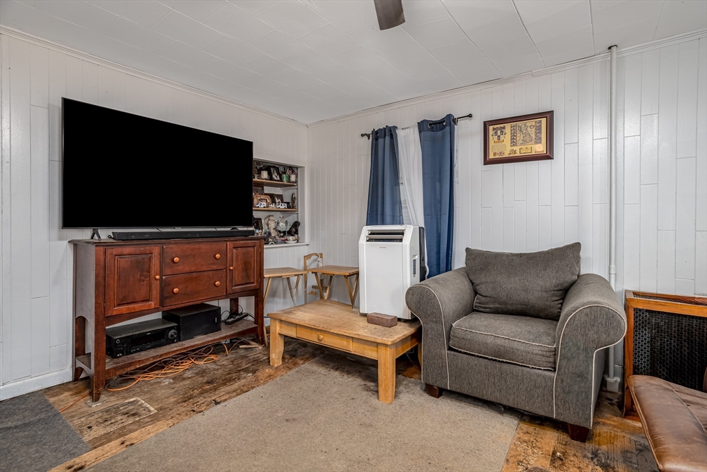 57 Clark Street Clinton, MA 01510 - Photo 10 of 30