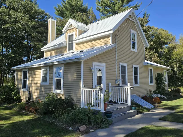 $449,900 | N2784 9th Avenue, Hancock, WI 54943