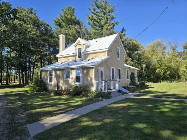 $449,900 | N2784 9th Avenue, Hancock, WI 54943